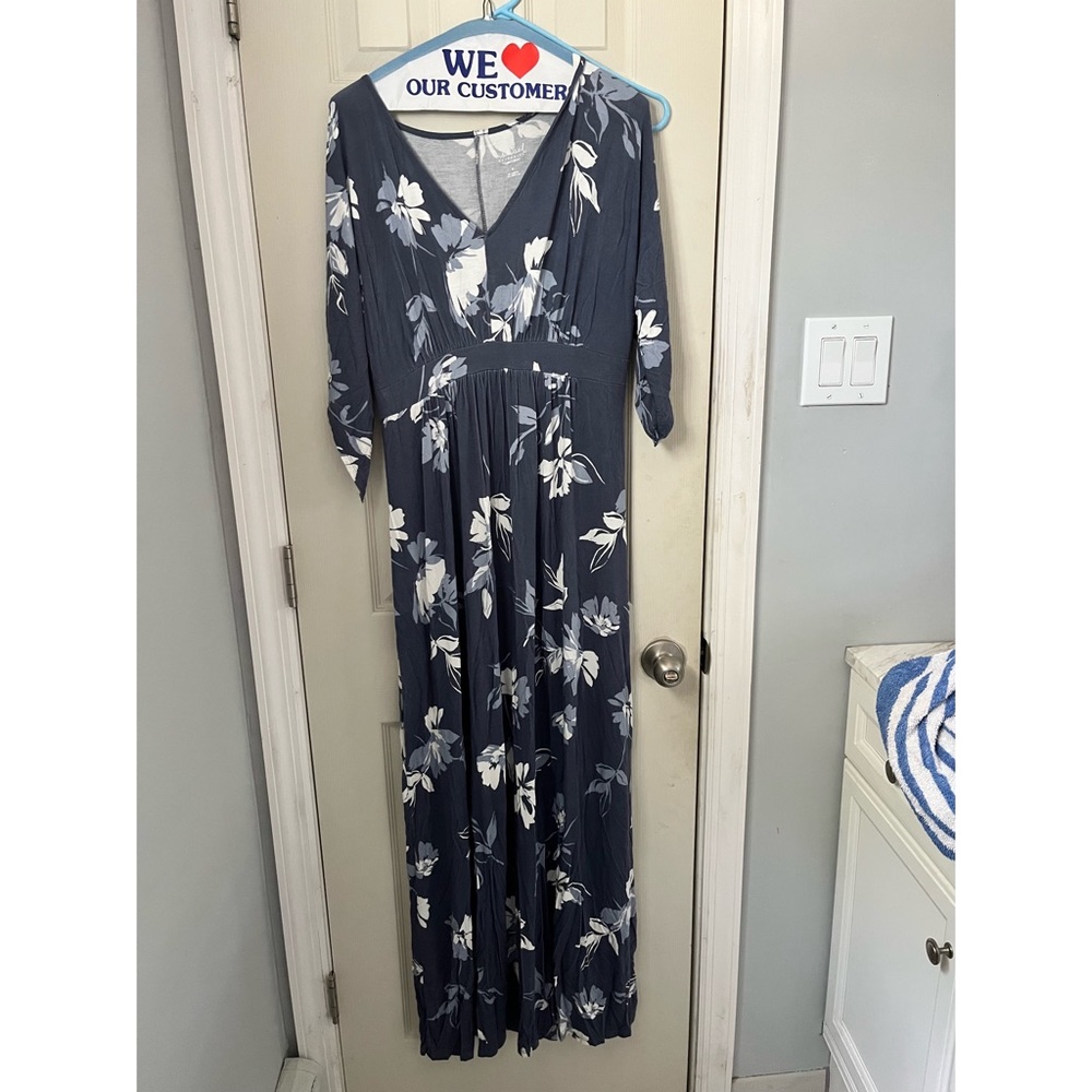 Maternity maxi dress